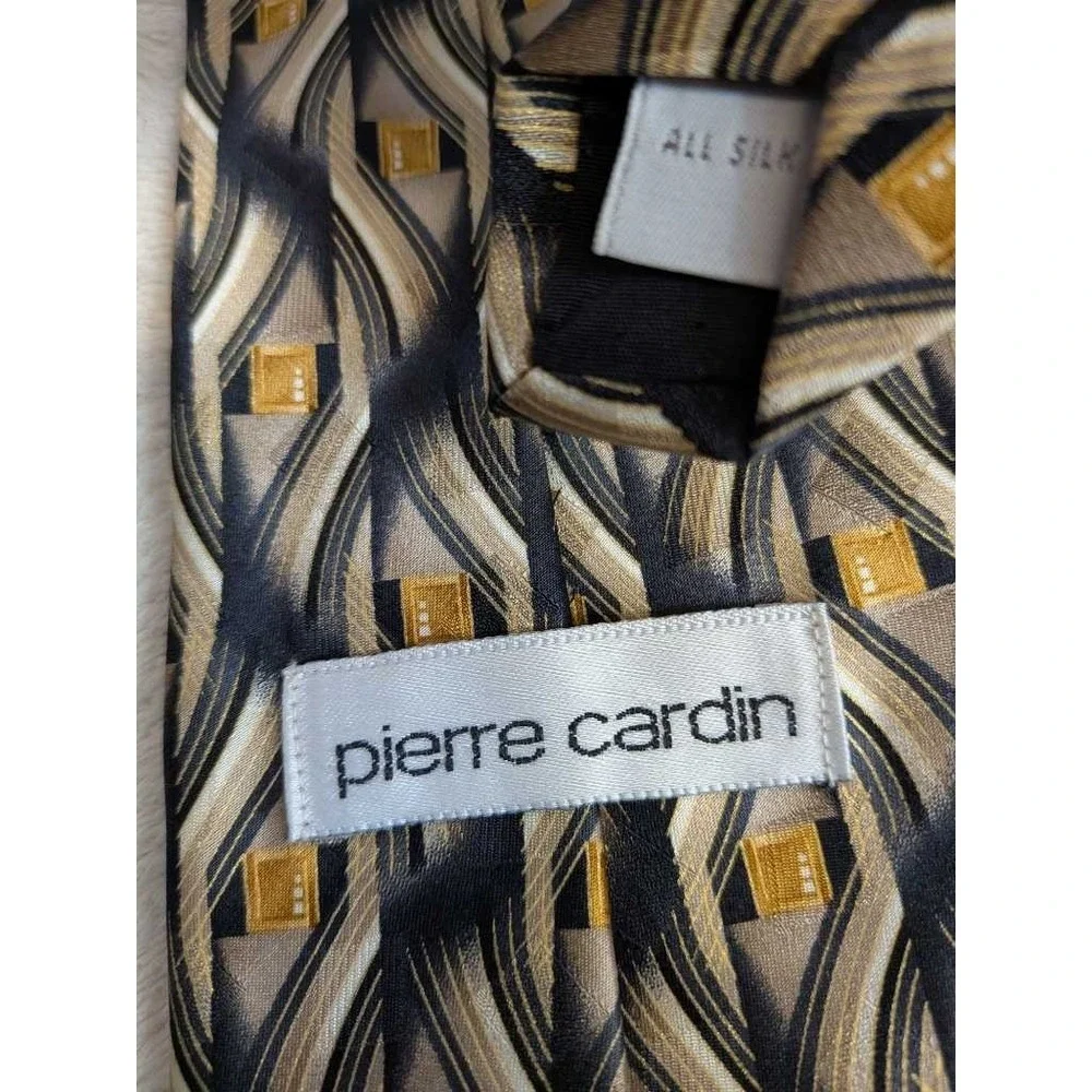Pierre Cardin this listing